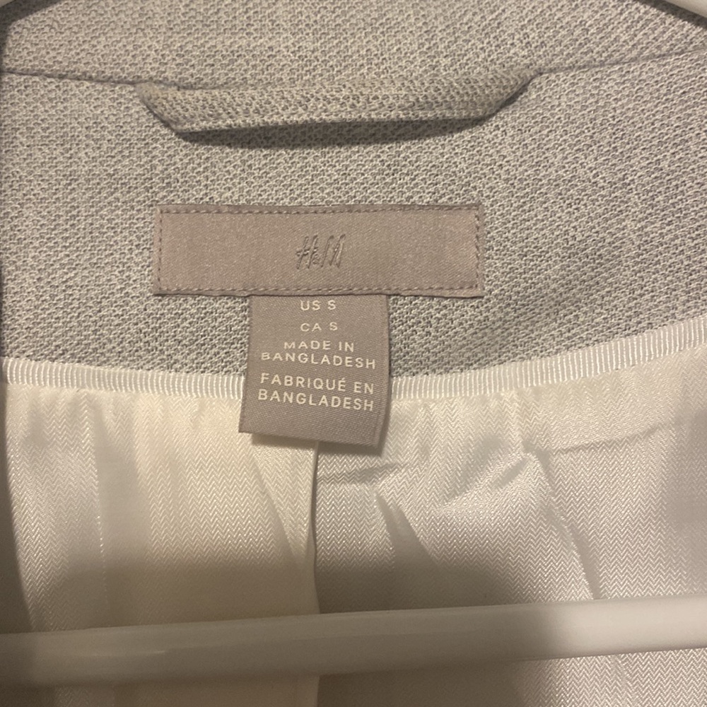 H&M suit jacket - Picture 2 of 3